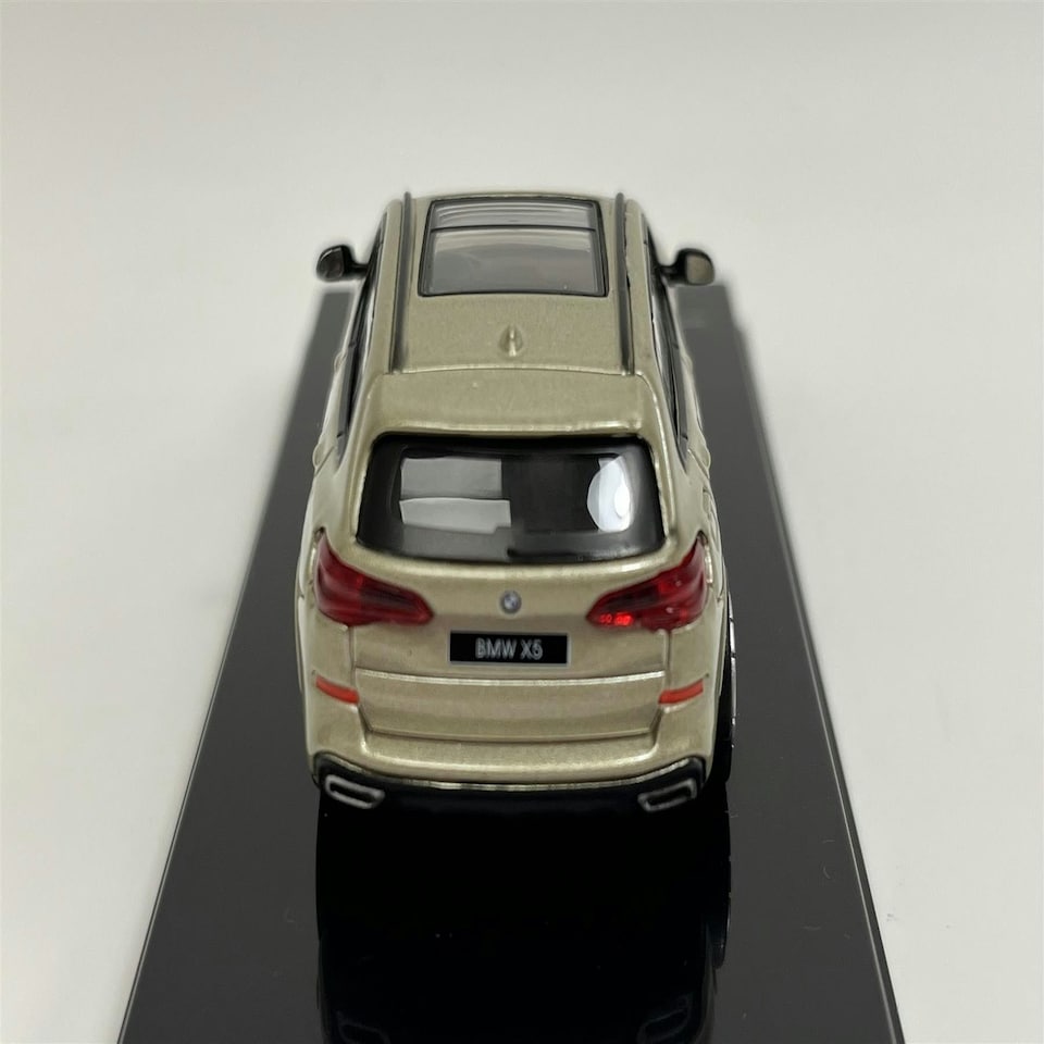image 1 of 2018 BMW X5 G05 Sunstone Metallic LHD 1:64 Scale Paragon 55187