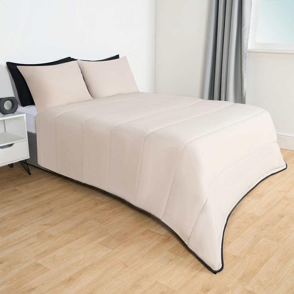 image 1 of OHS Reversible Coverless 10.5 Tog Soft Plush All Year Round Duvet Cover and Pillowcase Bedding Set Multi | Black and Stone | King
