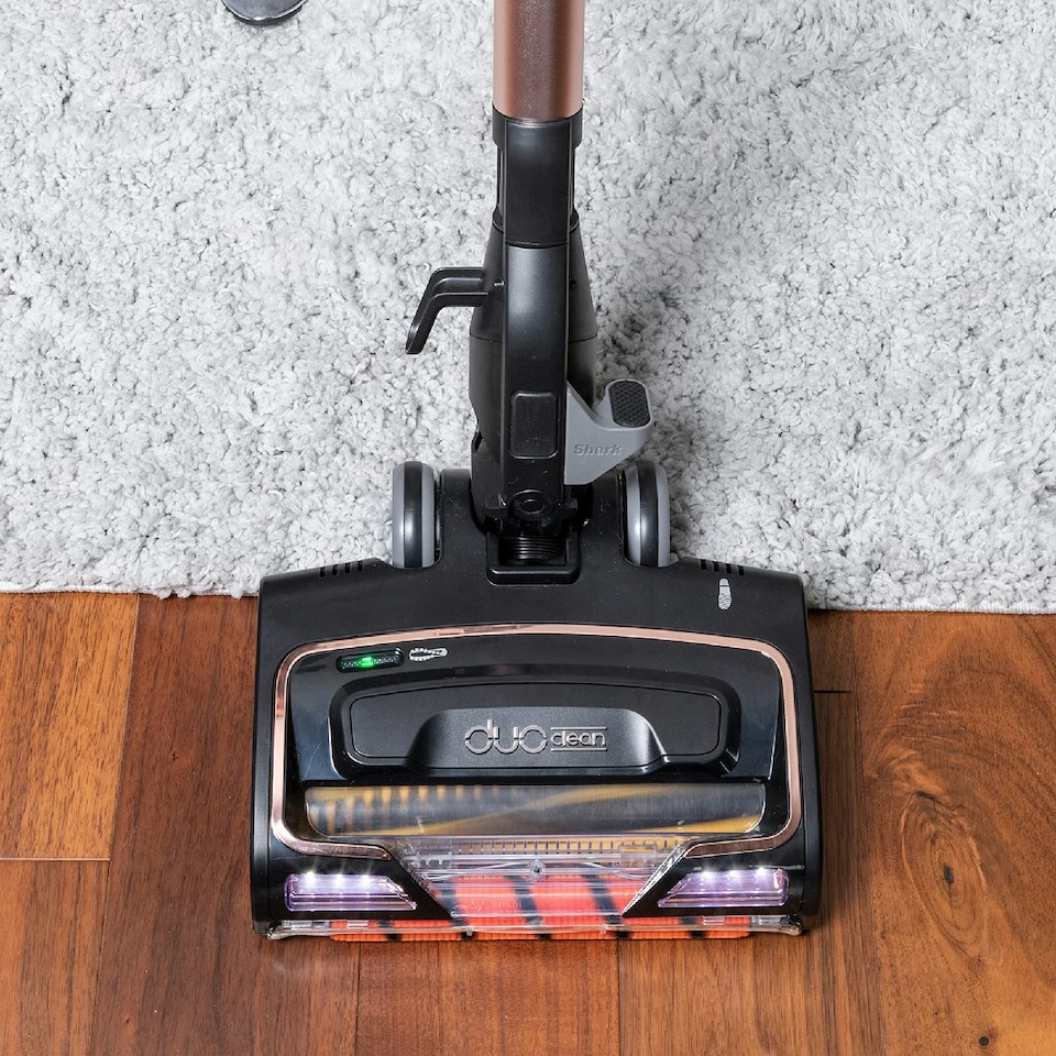 image 1 of Shark Anti Hair Wrap Corded Stick Vacuum Cleaner with Flexology and TruePet HZ500UKT