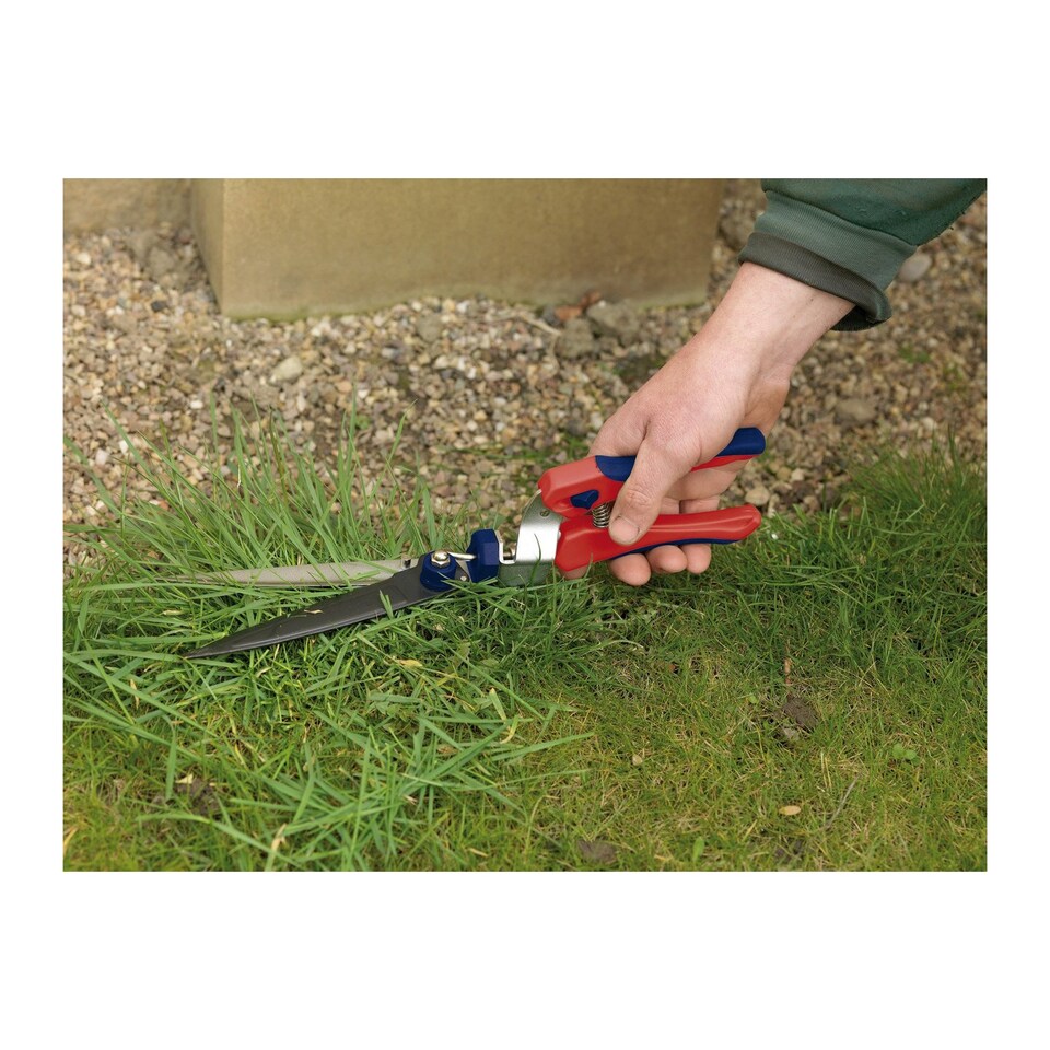 image 1 of Spear & Jackson Single Handed Grass Shear