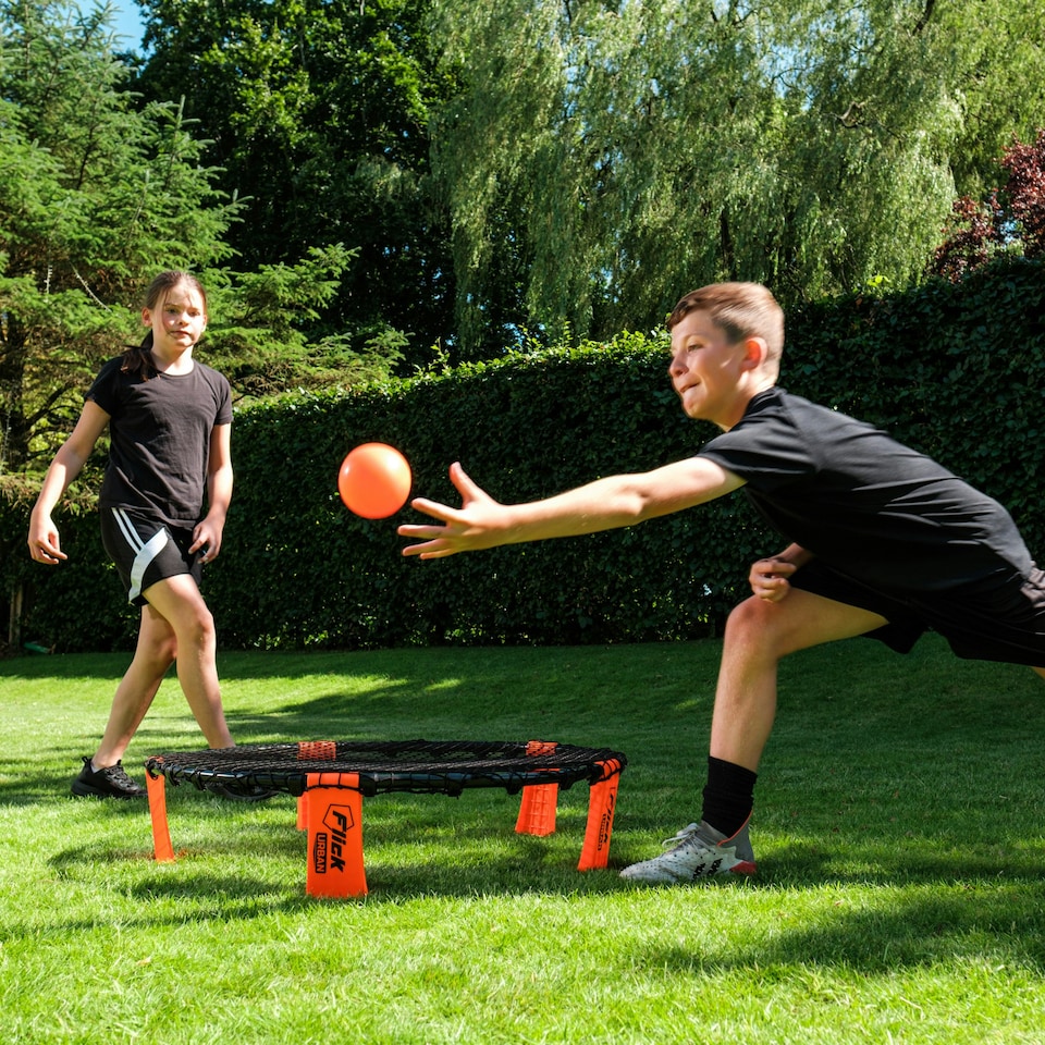 image 1 of Football Flick Urban Spiralball - Roundnet ball game - Includes 3 Spiralball balls - lightweight sturdy net