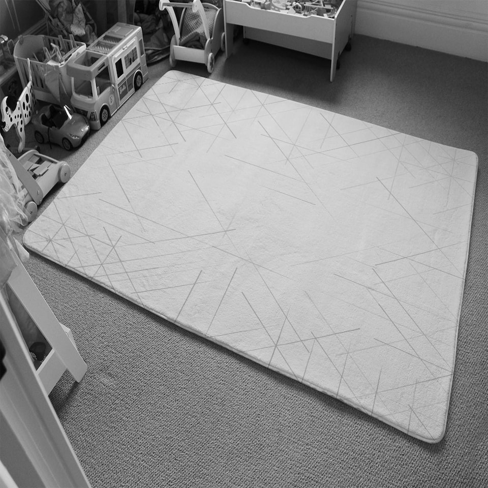 image 1 of Simple Geometric (Rug) White | Large: 140x200cm