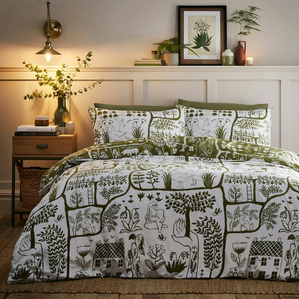 image 1 of furn. Frida Floral Reversible Super King Duvet Cover Set