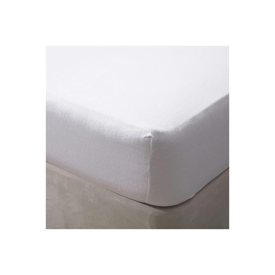 image 1 of Belledorm 200 Thread Count Egyptian Cotton Fitted Sheet - White - Single