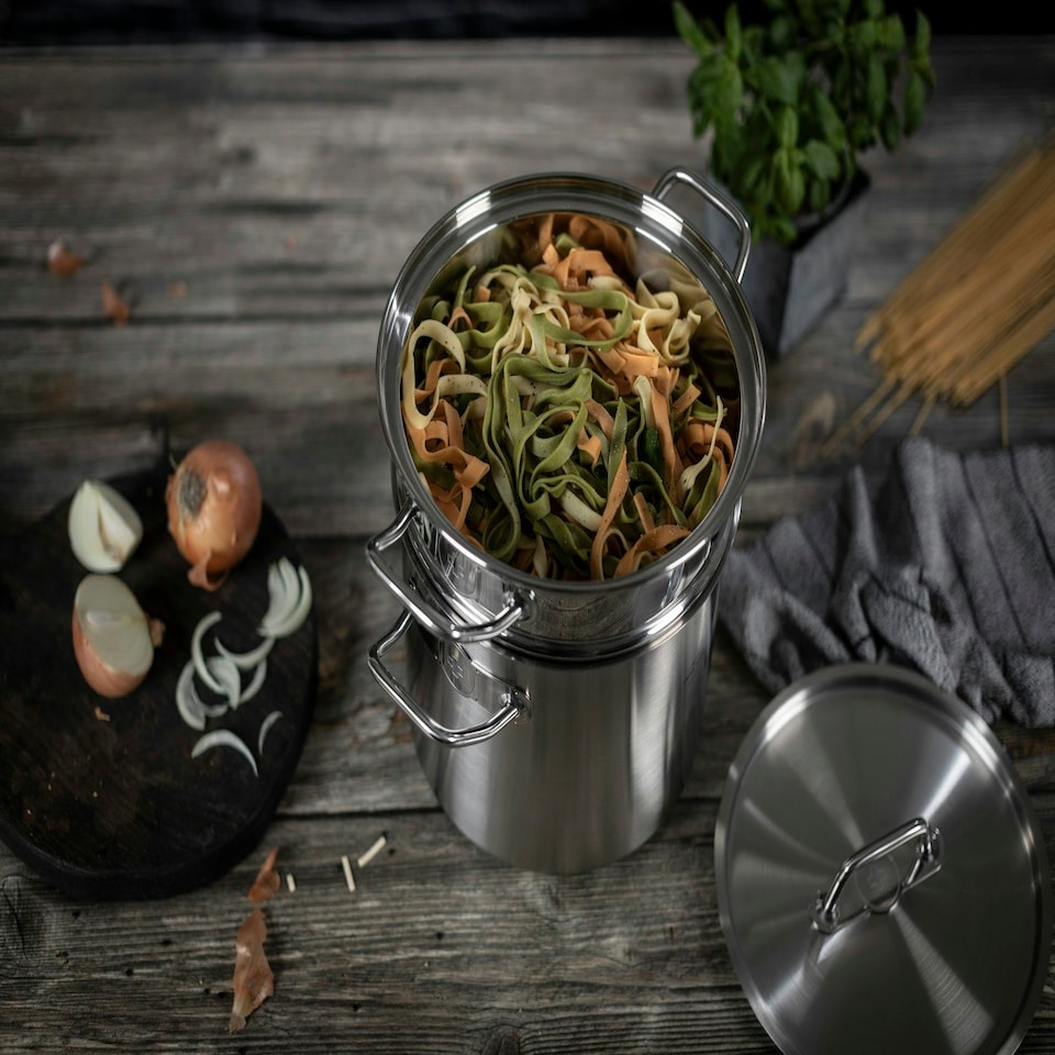 image 1 of Montreux Pasta Pot with Insert 6.5L 22cm