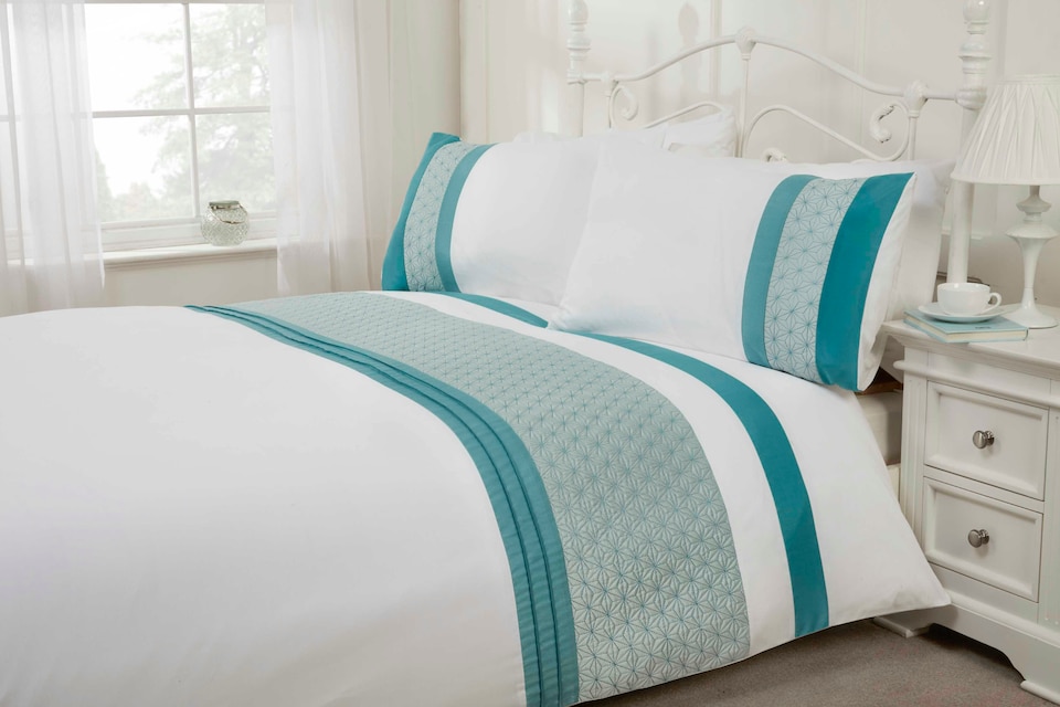 image 1 of Anise Polycotton Fabric Duvet Cover Set with Pillowcase | Silver | Super King