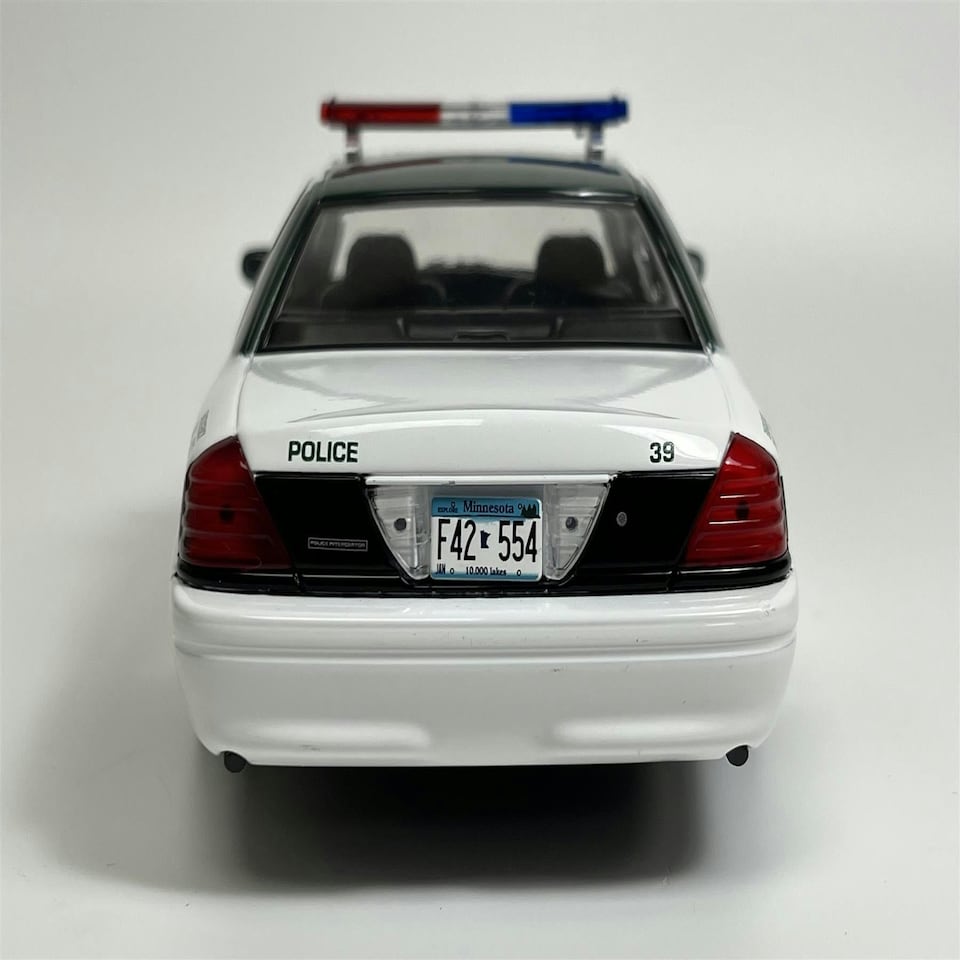 image 1 of Fargo 2006 Ford Crown Victora 1:24 Scale Greenlight 84153