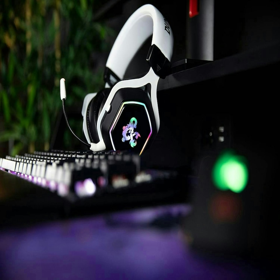 image 1 of Konix Dungeons and Dragons Rainbow LED 7.1 Gaming Headset White