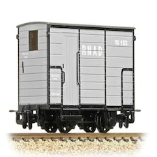 Bachmann RNAD Enclosed-End Brake Van RNAD Grey