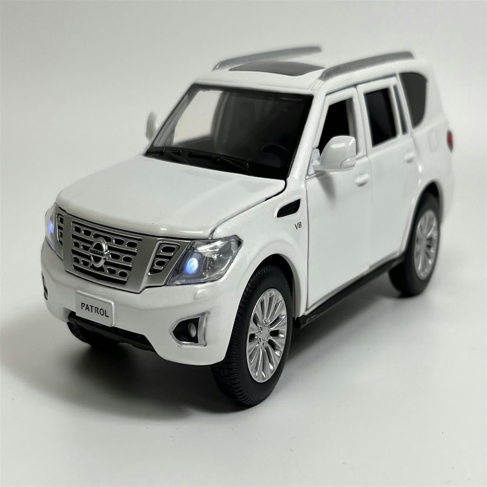 image 1 of Nissan Patrol Y62 White LHD 1:32 Scale Tayumo 32115013