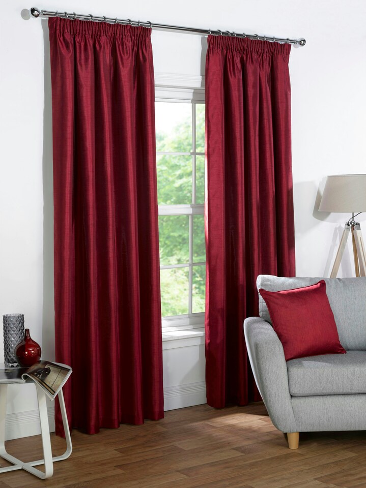 image 1 of Sophia Cushion Cover with Cusion Pads (45x45 cm) | Red | 45 x 45 cm | 1