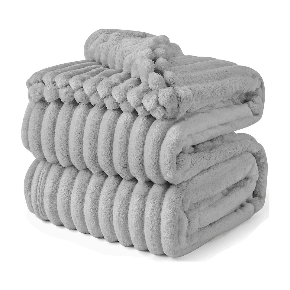 Velosso Faux Fur Chunky Cord Blanket Silver | Silver