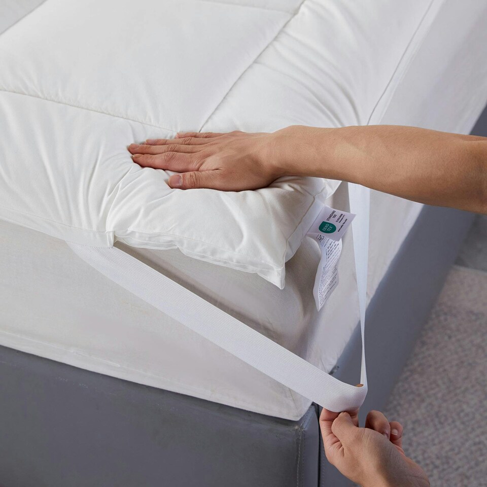 image 1 of Homescapes Premium Wool Mattress Topper - Deep Fitting Comfort | White