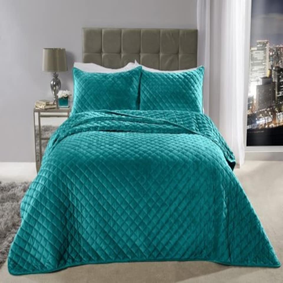 image 1 of Banbury Bedspread Emeral Green Green | Green