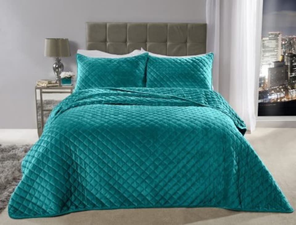 image 1 of Banbury Bedspread Emeral Green | Green | Green