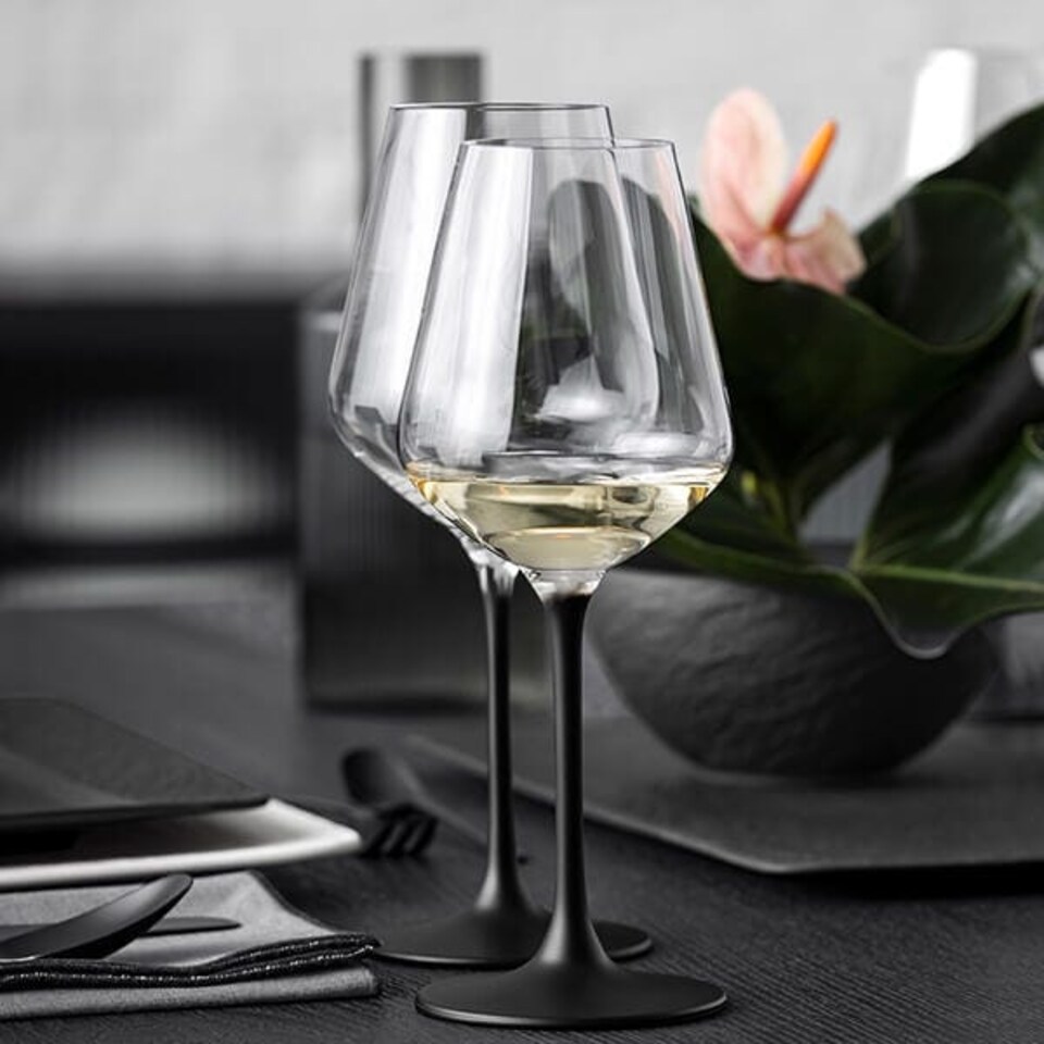 image 1 of Villeroy & Boch Manufacture Rock Noire Set of 4 Red Wine Goblets