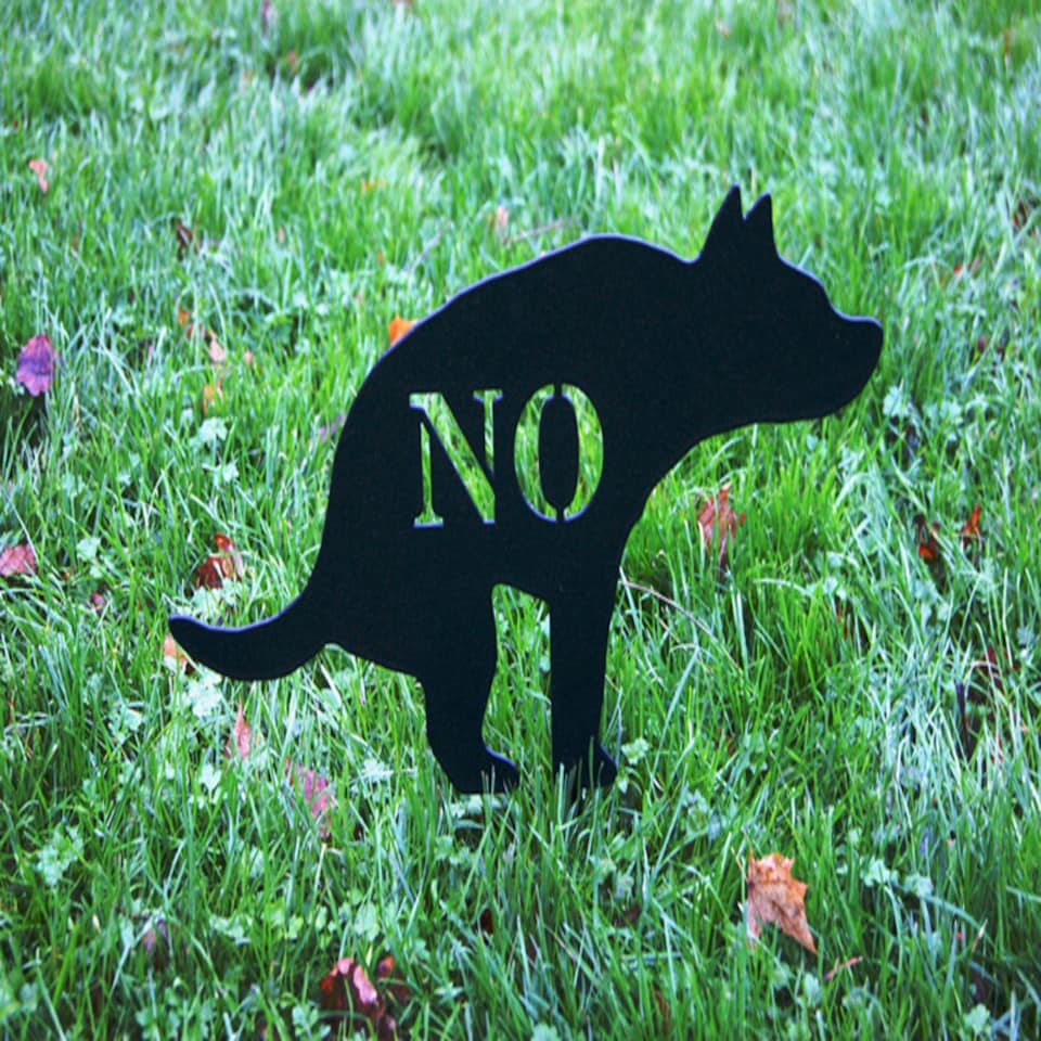 Dog on Stake - Garden Ornament - Solid Steel - W34.3 x H25.4 cm - Bare Metal/Ready to Rust