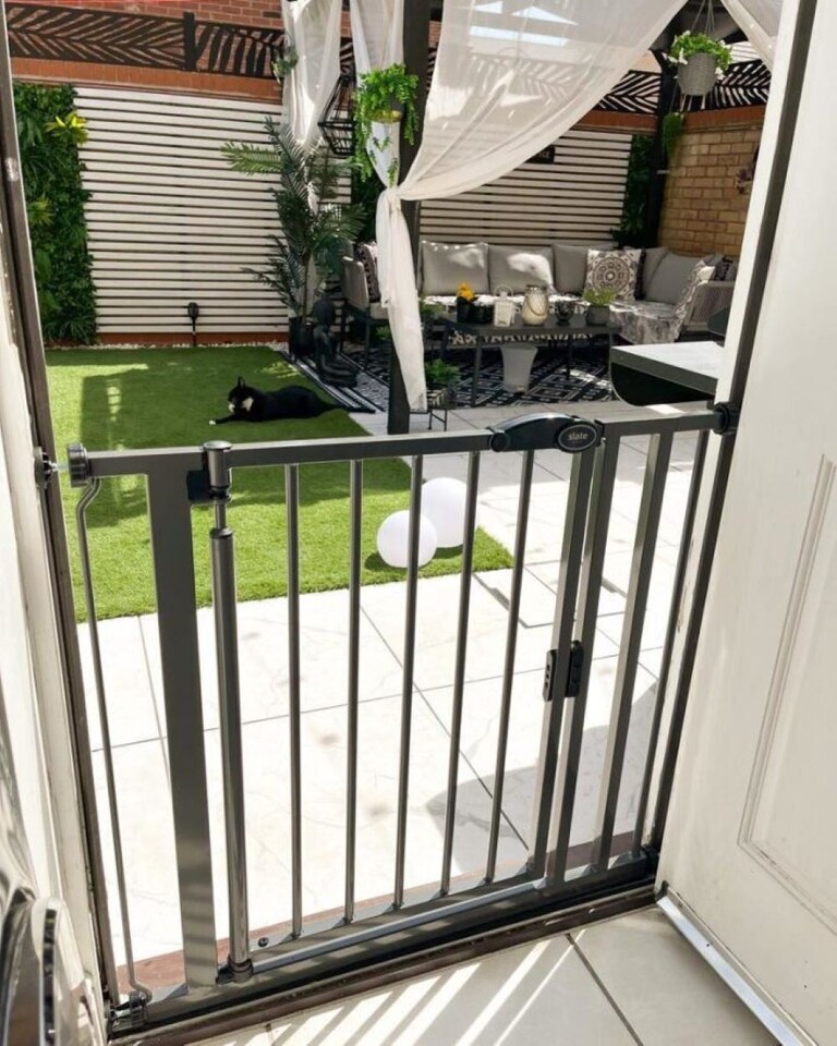 image 1 of Safetots Pressure Fit Self Closing Stair Gate, 147cm - 154cm, Slate Grey, Auto Closing Baby Gate, Safety Barrier for Toddler, Easy Installation