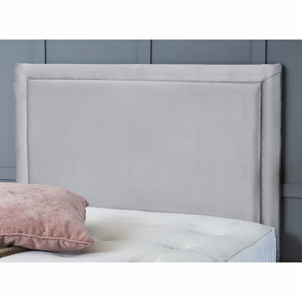 Bsspoke Ottoman Divan Plush Velvet with 54