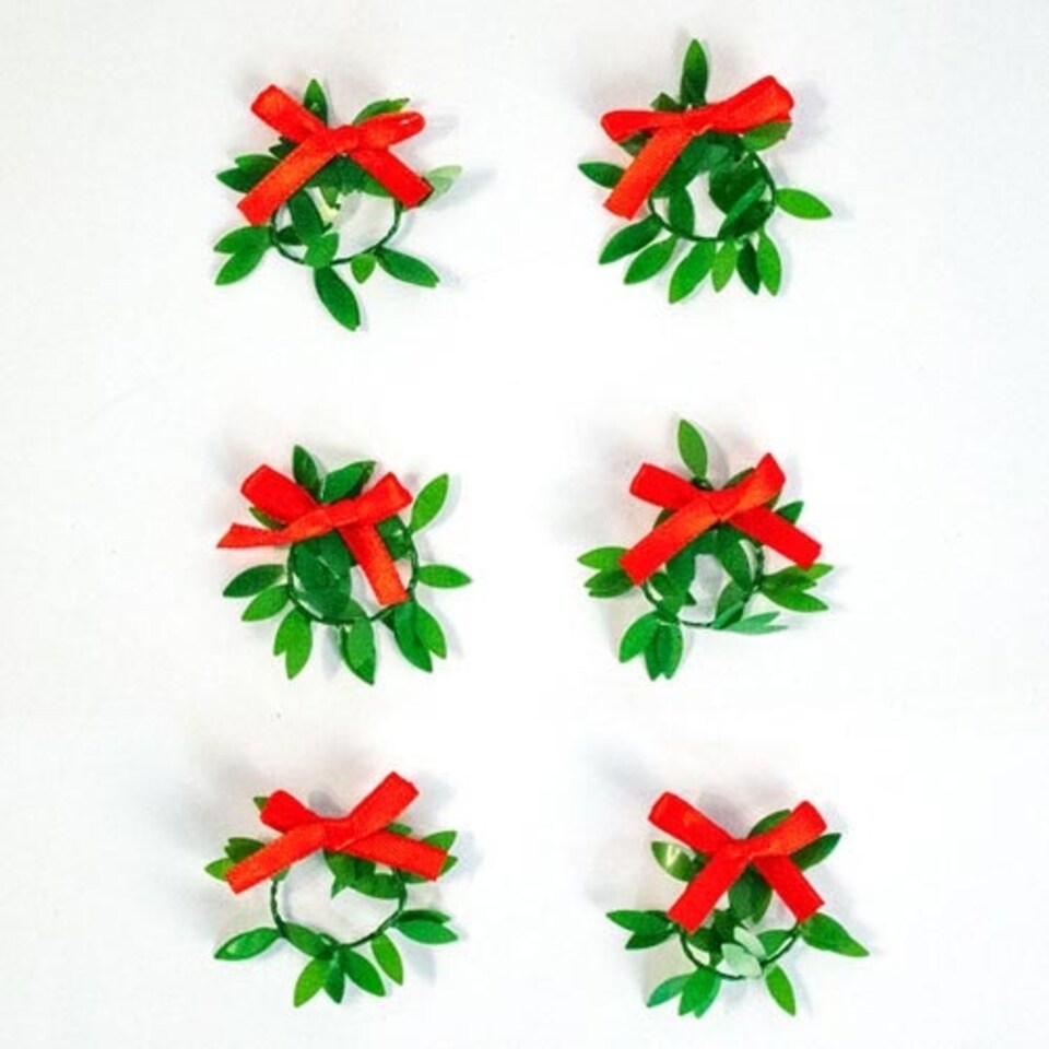 Mini Christmas Wreath Decorations 4cm - Pack of 6