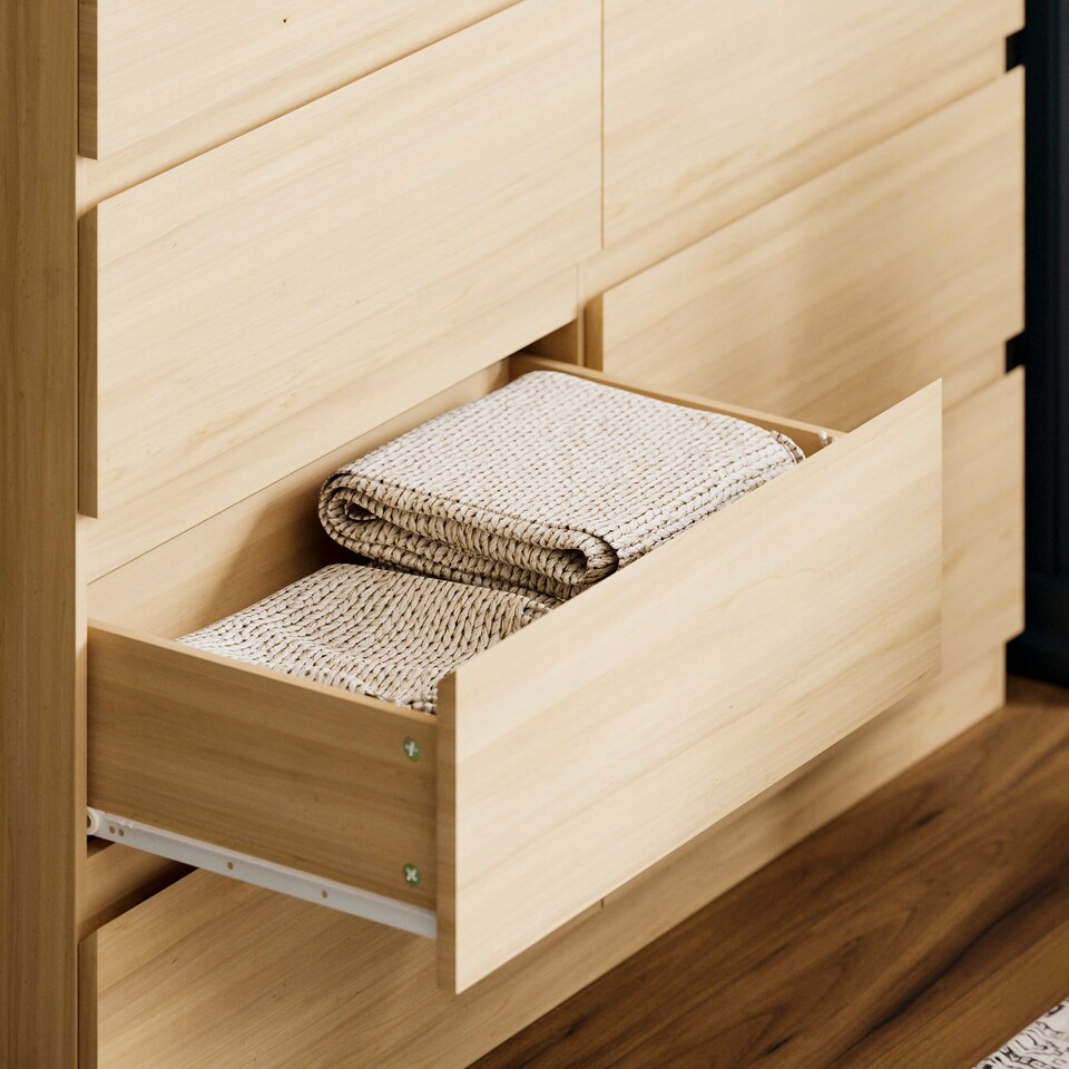 image 1 of Vida Designs Denver 8 Drawer Chest of Drawers Bedroom Storage, Pine