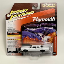 1962 Plymouth Savoy Max Wedge Alpine White 1:64 Scale Johnny Lightning JLCG029B