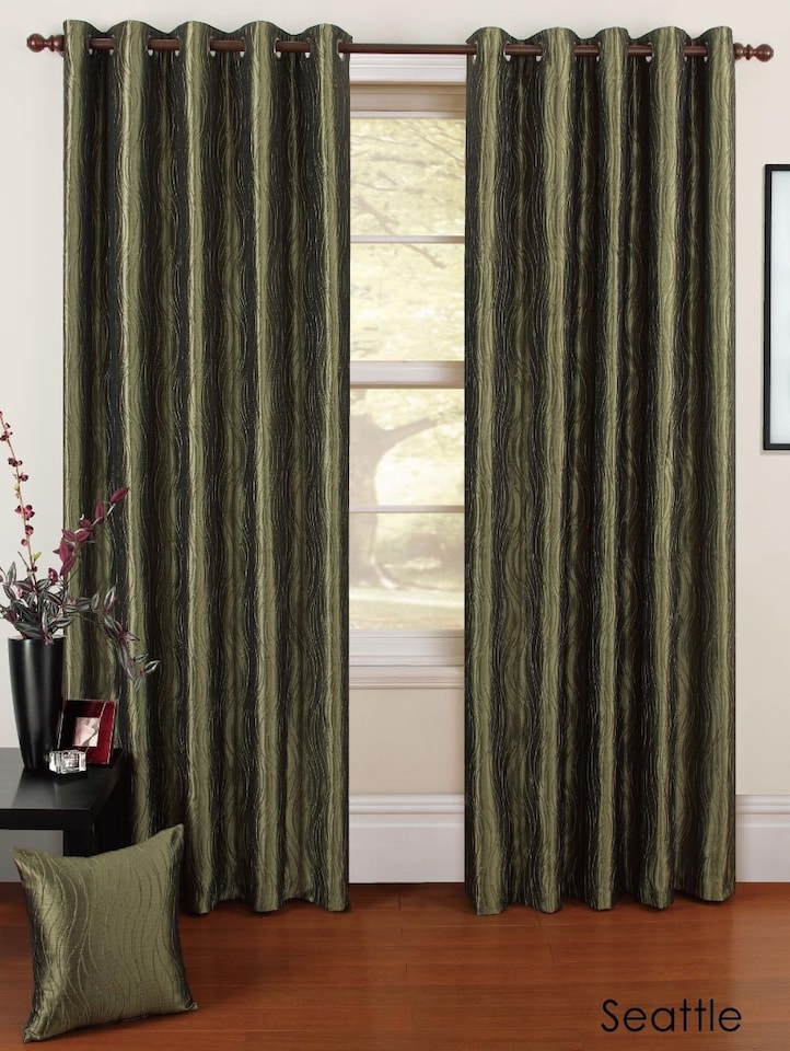 image 1 of Seattle Cushion Cover with Cusion Pads (45x45 cm) | Green | 45 x 45 cm | 1