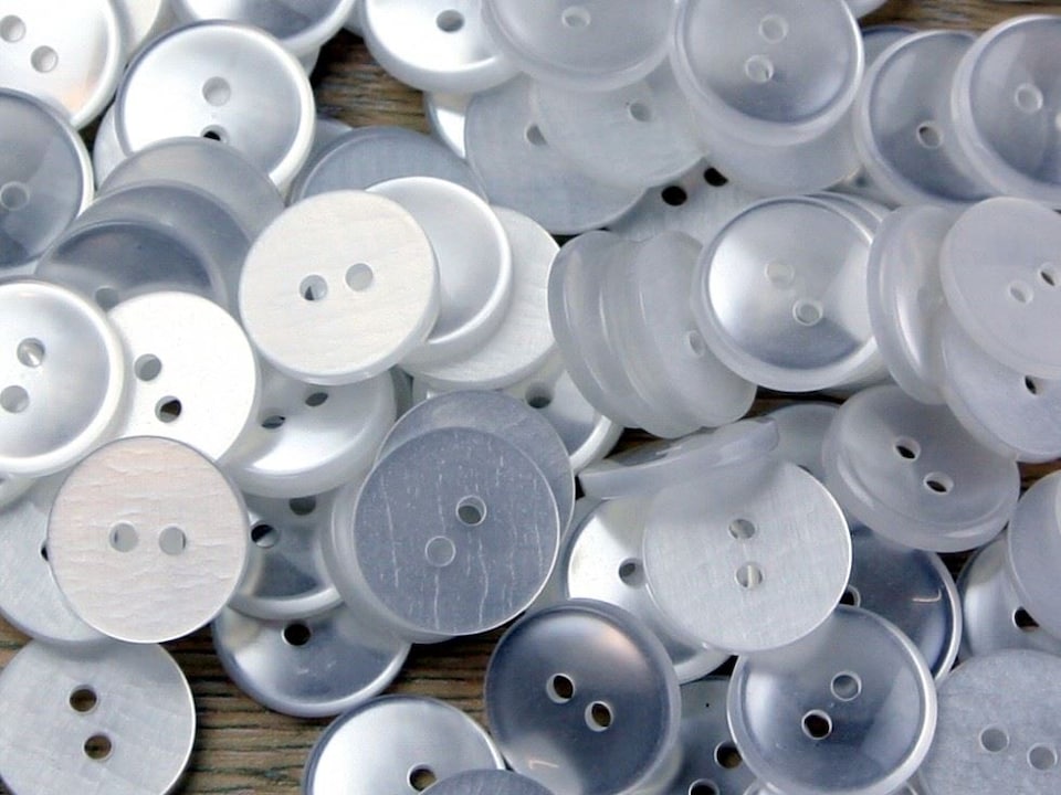Trimits Pearl White Round Shirt Buttons for Dressmaking - 20mm - per value pack of 100