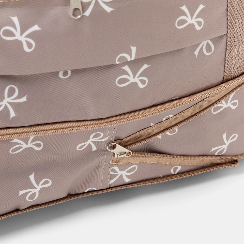 image 1 of OHS Bows Weekend Travel Bag Expandable Cabin Gym Duffel