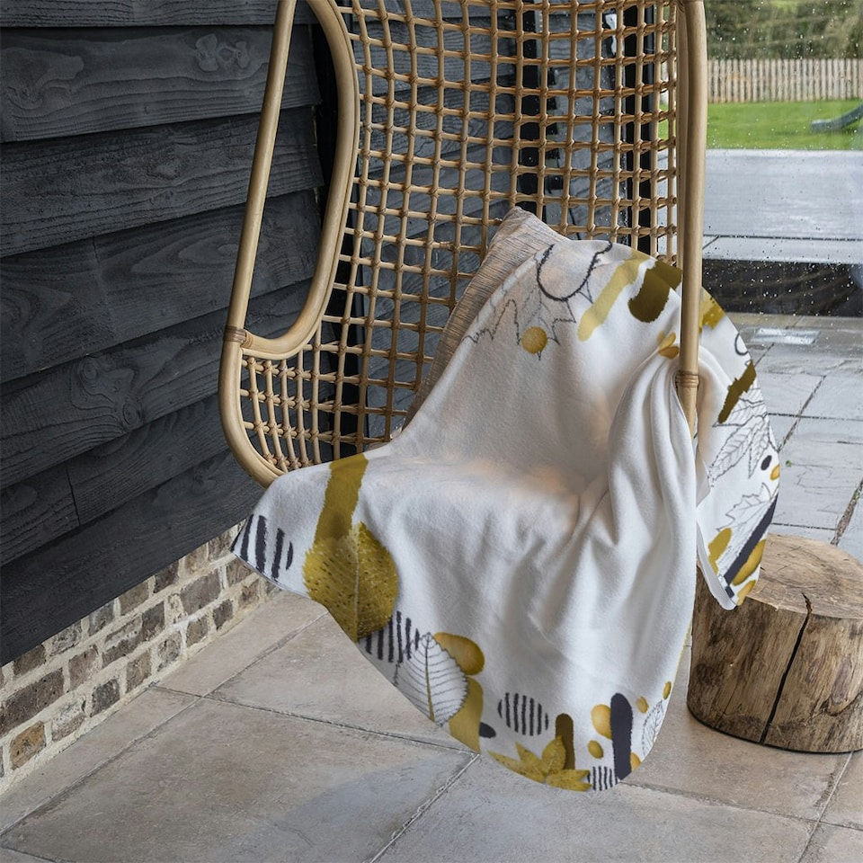 image 1 of Geometric Pattern (Blanket)