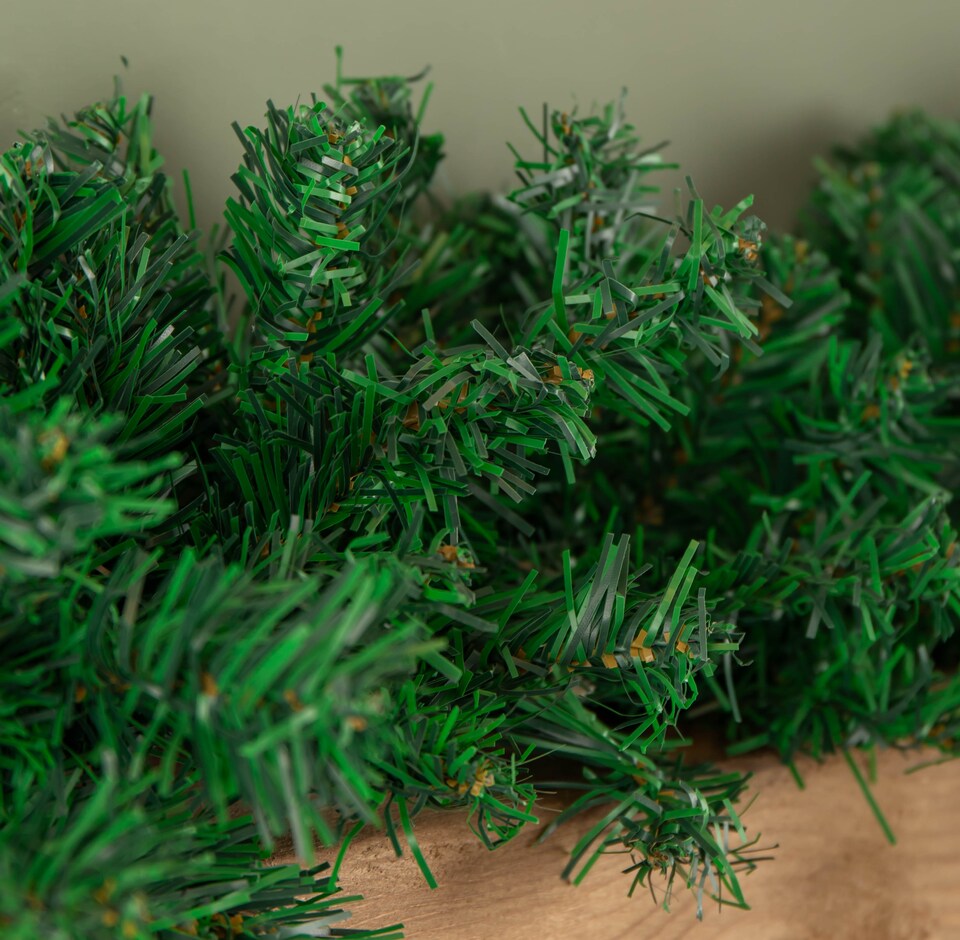 image 1 of 2.7m x 20cm Plain Green Christmas Garland with 260 Tips