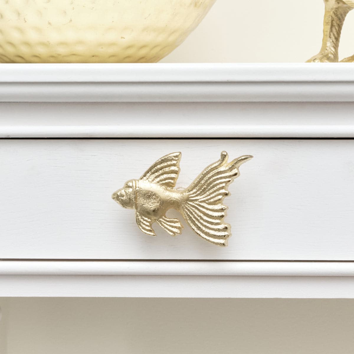 Melody Maison Gold Fish Drawer Knob in Metallic Gold