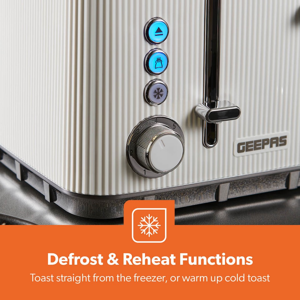 image 1 of GEEPAS 4 Slice Toaster | 1860W White