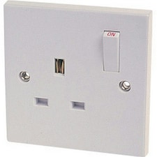 Dencon 13A Single Switched Socket Outlet to BS1363 (UK Plug) - White - One Size
