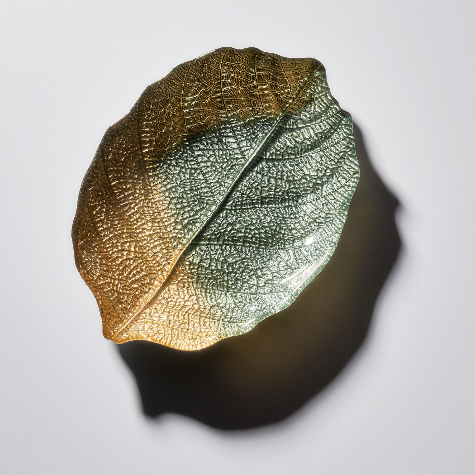 Sienna Glass Glass Plate Leaf Design Green & Gold
