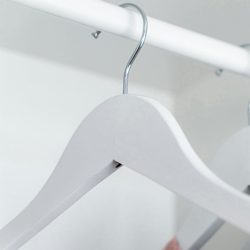image 1 of Harbour Housewares Wooden Childrens Clothes Hanger - White - Pack of 30 - Wooden Hanger Coat Hanger Suit Hanger Jacket Hanger Shirt Hanger Trouser Hanger
