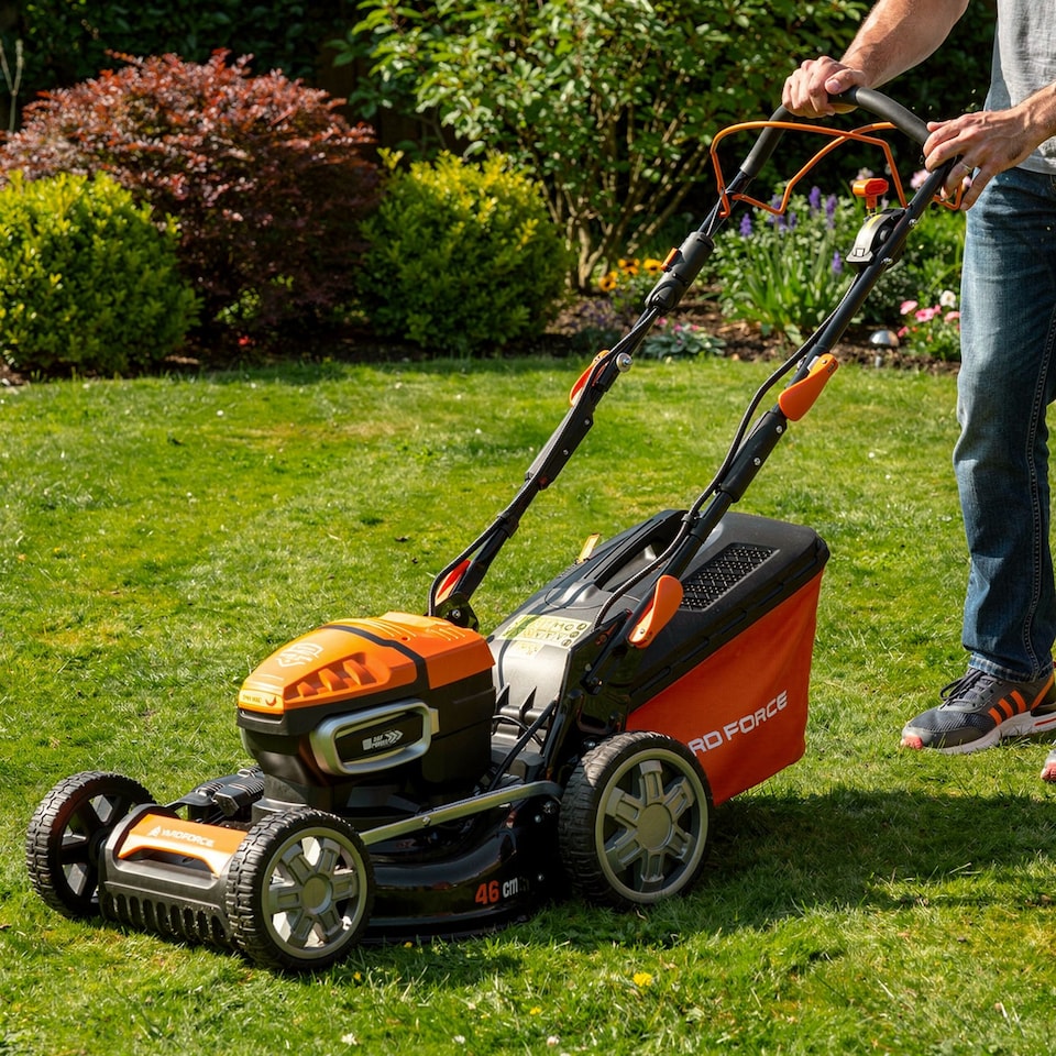 image 1 of Yard Force 58V LFP 46cm Premium Brushless Cordless Self-Propelled Lawnmower with Variable Speed - 60L Capacity, 7 Cutting Heights, Mulching Function