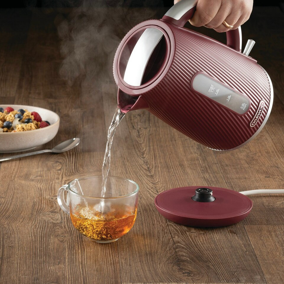 image 1 of Daewoo Cascade Matching Kettle & 2-Slice Toaster Set 1.7 L 3 kW Fast Boil Red | Ruby | 2-slice