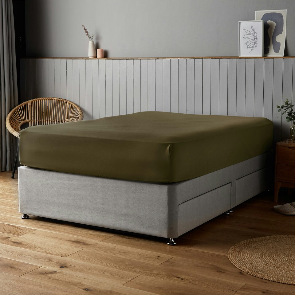 image 1 of Silentnight Supersoft Fitted Sheet Green | Olive | Single