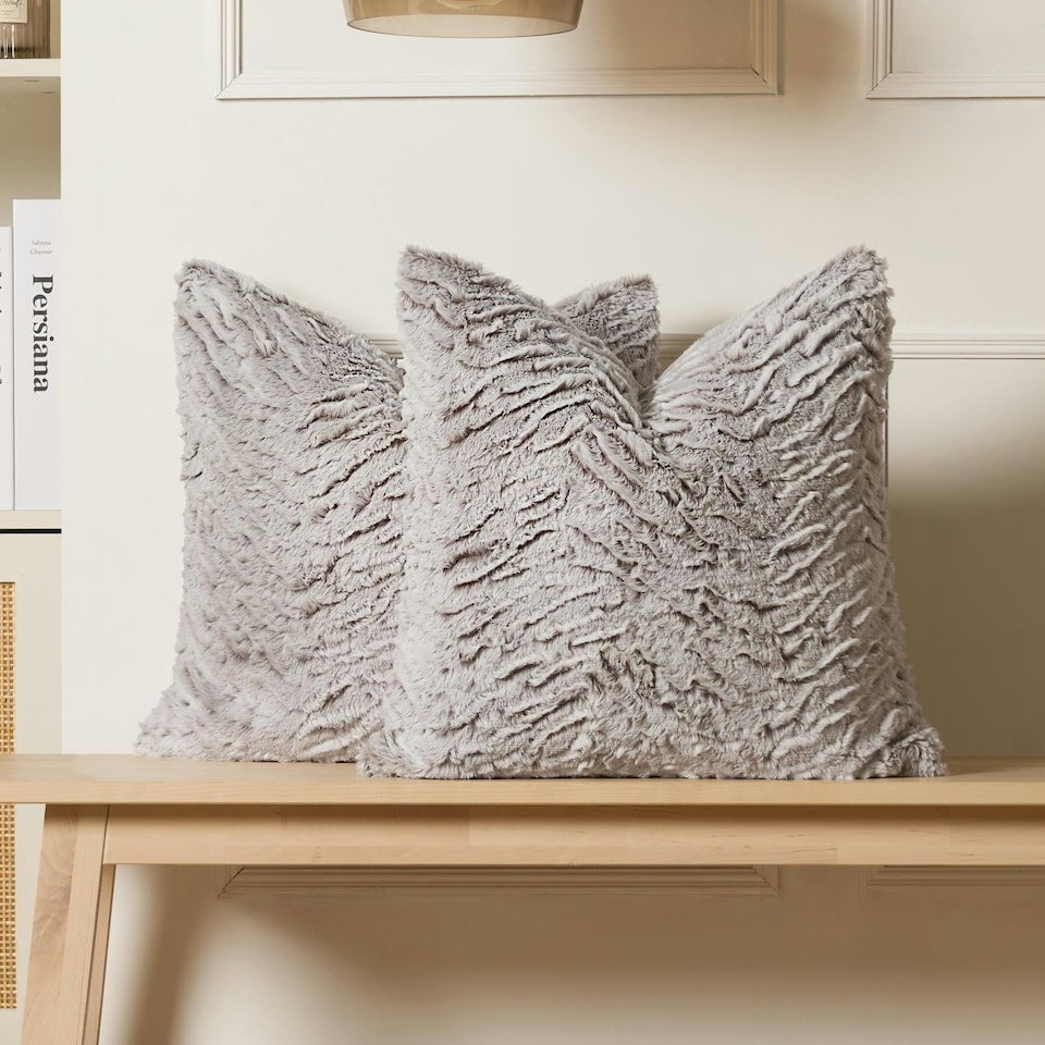 image 1 of OHS 2 x Two Tone Faux Fur Plush Cushion Covers, 45x45cm - Natural