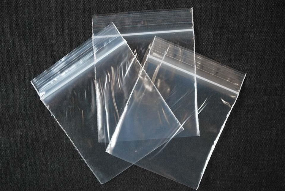 image 1 of 1000 Zip Seal Bags 1.5"x2.5" | Clear | 1.5" x 2.5"