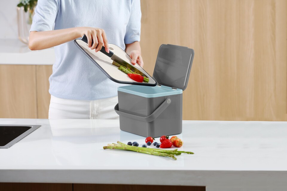 image 1 of EKO Food Waste Compost Bin, Kitchen Countertop Food Waste Caddy,Compost Bin with Lid, Grey, 4 Litre