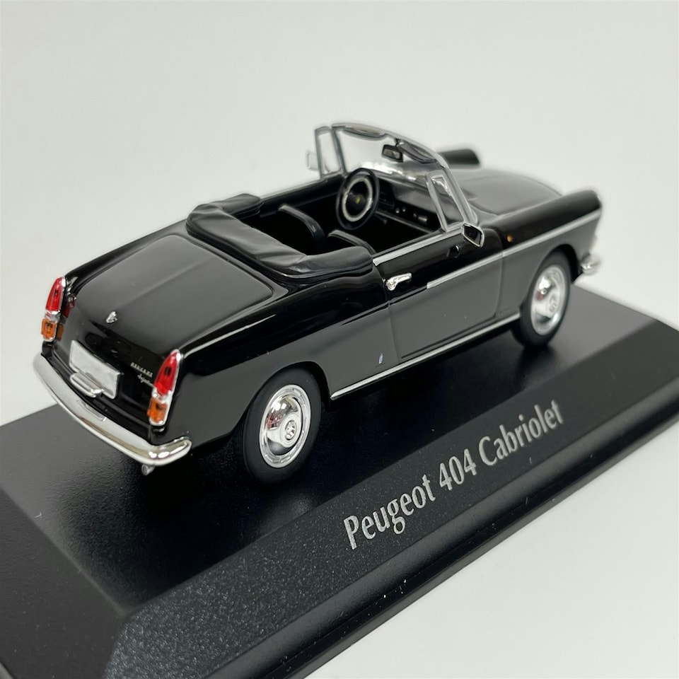 image 1 of Peugeot 404 Cabriolet 1962 Black 1:43 Scale Maxichamps 940112931