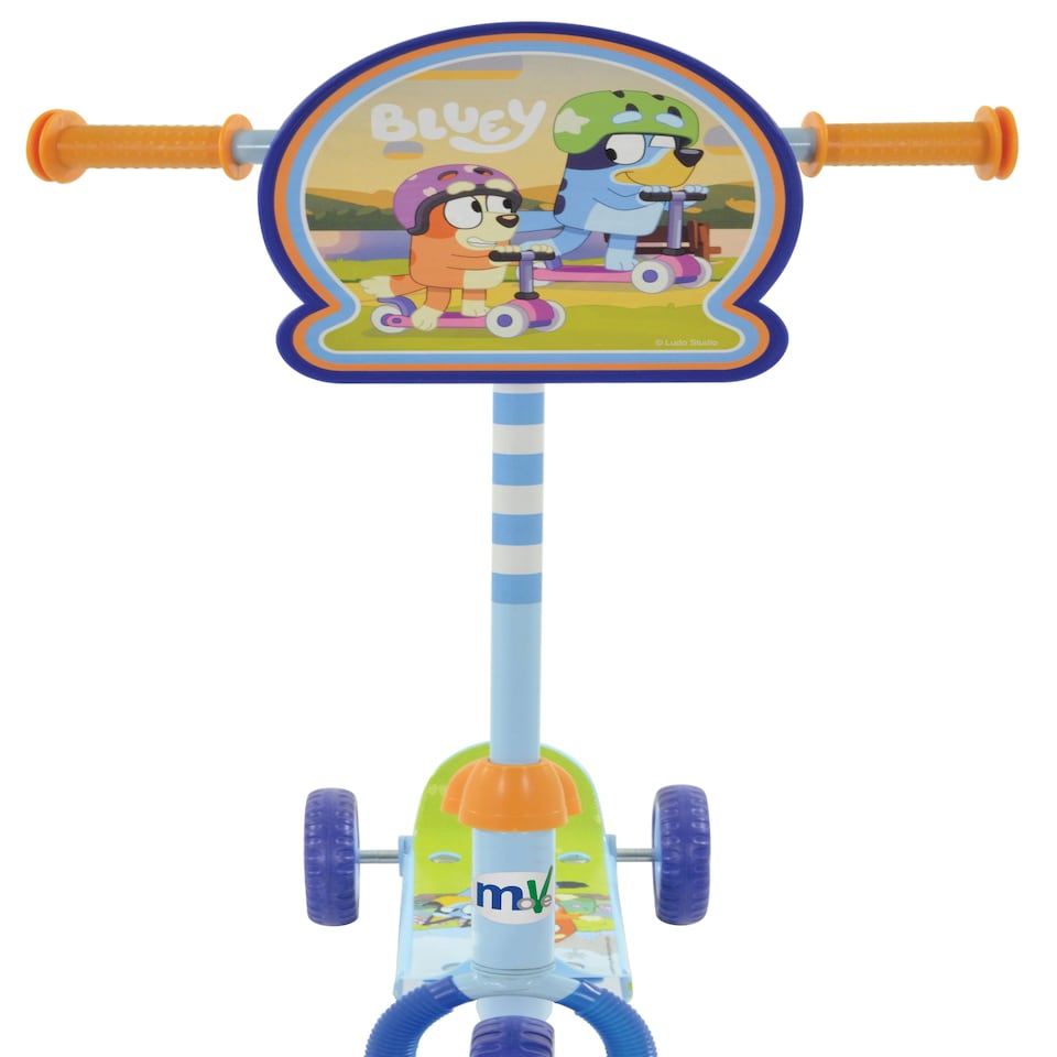 image 1 of Bluey Deluxe Tri Scooter