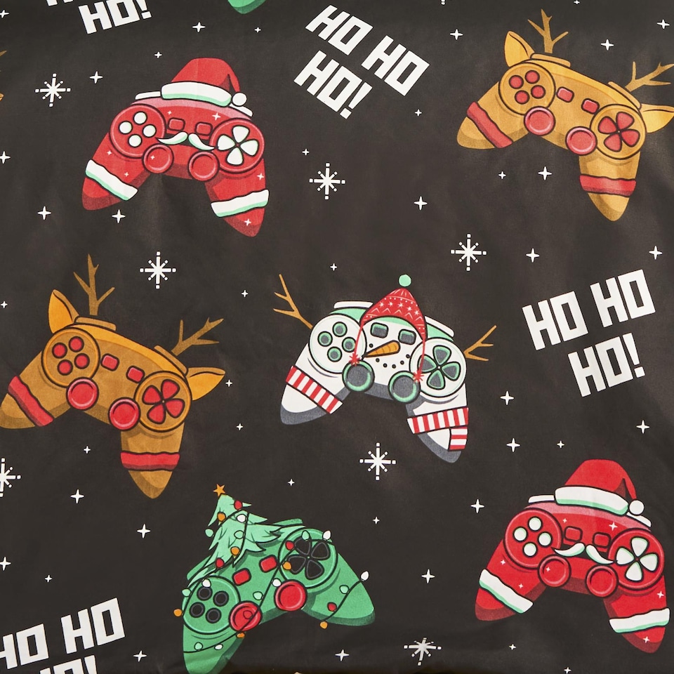image 1 of OHS Xmas Gaming Bedding Set Reversible Duvet Cover with Pillowcase | Black | Double