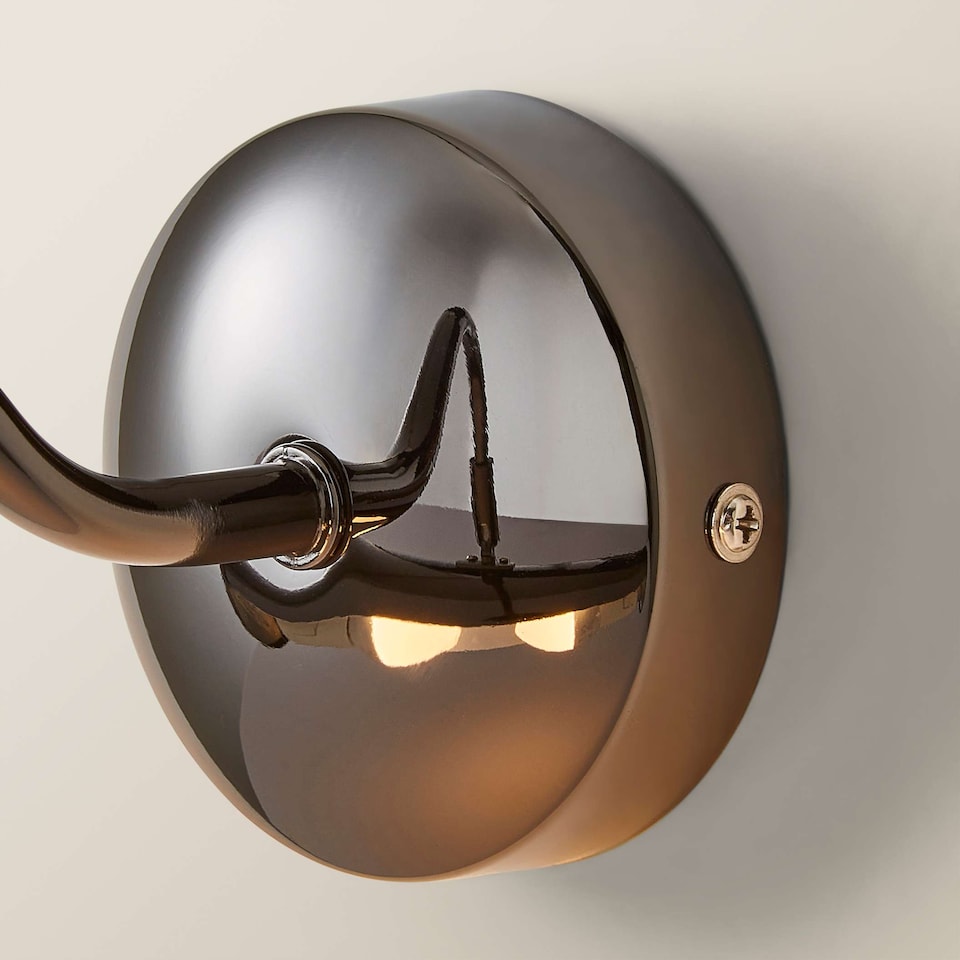 image 1 of ValueLights Black Indoor Wall Picture Light and Bulbs