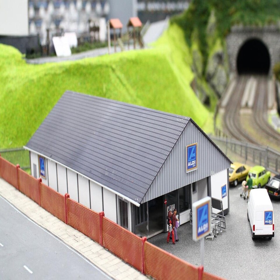 image 1 of GM Structures Fordhampton Supermarket Kit