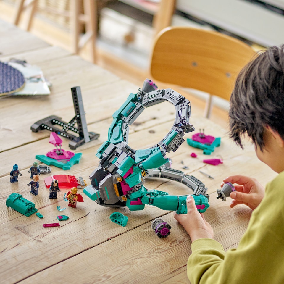 image 1 of LEGO Marvel Guardians of The Galaxy The New Guardians' Ship