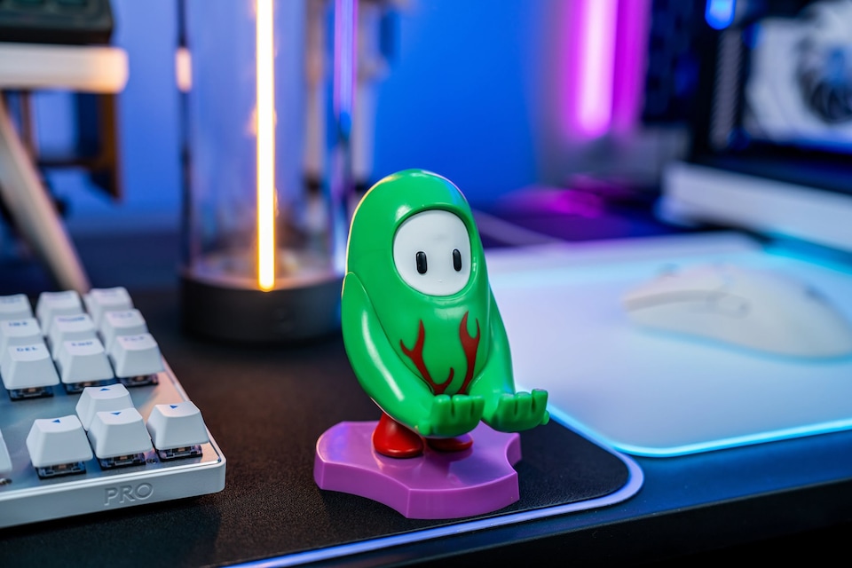 image 1 of Cable Guys Holdems Fall Guys Hot Rod Flames Mini Phone Stand and Device Holder