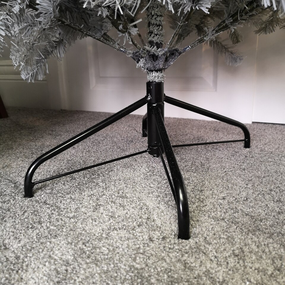 image 1 of 150cm 5ft Grey Frosted Grandis Fir PE / PVC Mix Hinged Festive Christmas Tree 1038 tips